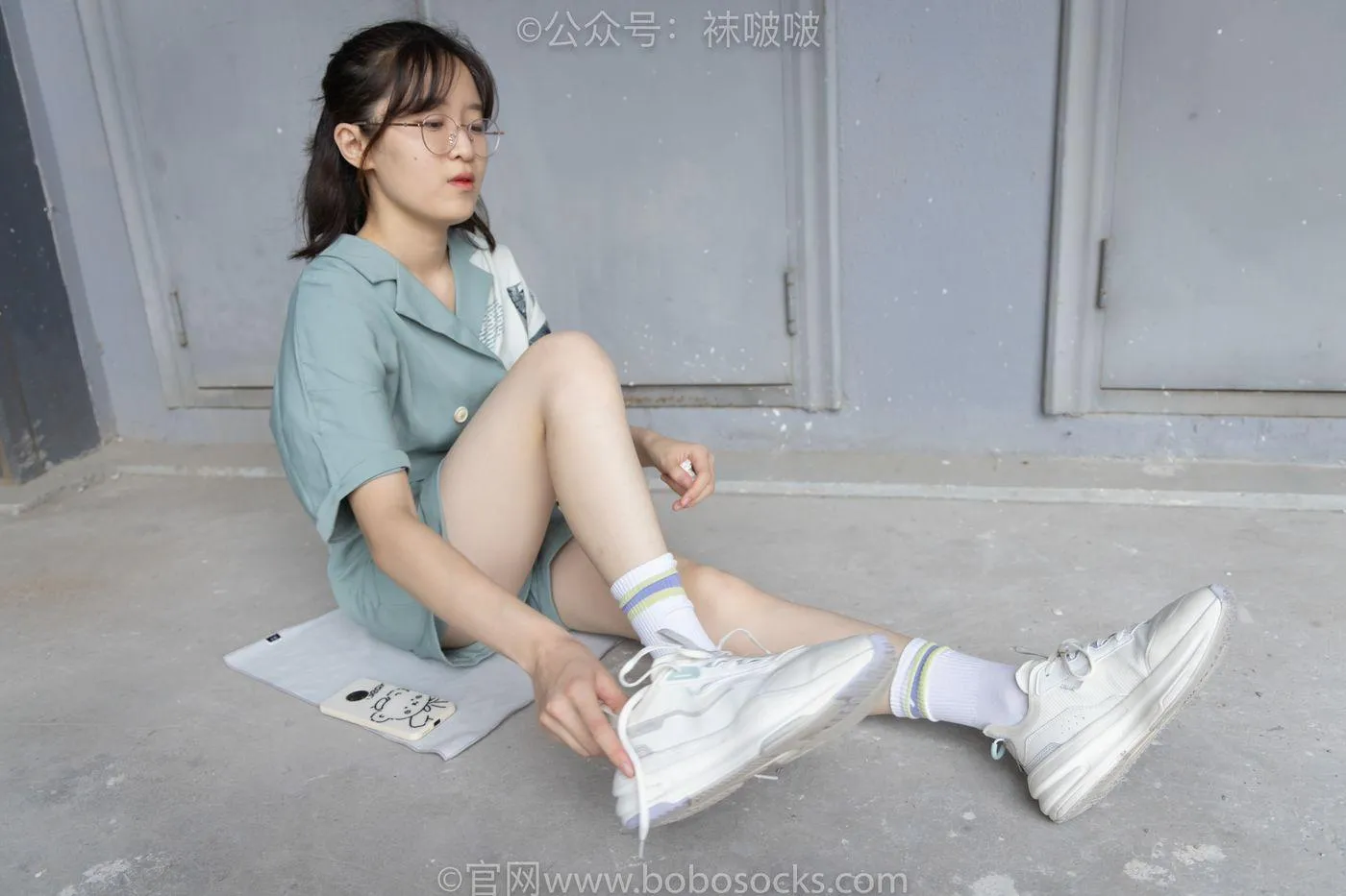 [BoBoSocks袜啵啵]NO.025 熊熊-安踏运动鞋、白色棉袜（踩脏）、裸足 [146P]插图3